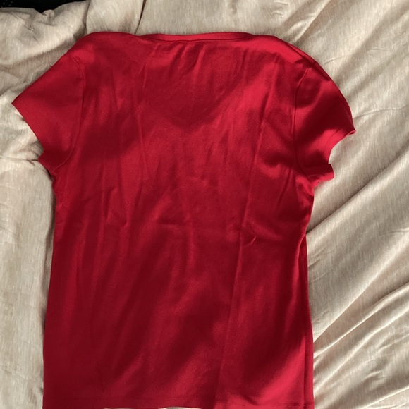 Bundle 3 EUC Tommy Hilfiger v neck t-shirts - Picture 3 of 13